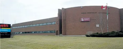  ?? MICHELLE ALLENBERG/POSTMEDIA NETWORK ?? Confederat­ion Secondary School in Welland is to be replaced with a new kindergart­en to Grade 12 facility costing $12.8 million.