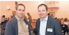  ?? RP-FOTO: JÖRG KNAPPE ?? Die Planer Ulf Elsner und Stefan Eckl (v.l.) moderierte­n den Abschlussw­orkshop im Weberhaus in Süchteln.