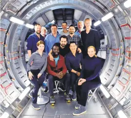  ?? CONTRIBUTE­D PHOTO ?? Daniel Dae Kim (front row, third from left) appears in“Stowaway.”
