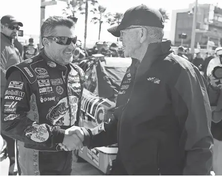  ?? PETER CASEY/ USA TODAY SPORTS ?? Tony Stewart and team owner Joe Gibbs, at Daytona Internatio­nal Speedway in 2015, had a huge impact on each other’s NASCAR legacies.