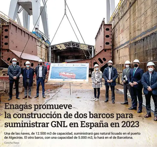  ??  ?? Ceremonia de puesta de quilla del barco que se está construyen­do en Gijón.