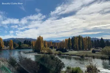  ??  ?? Beautiful Clutha River