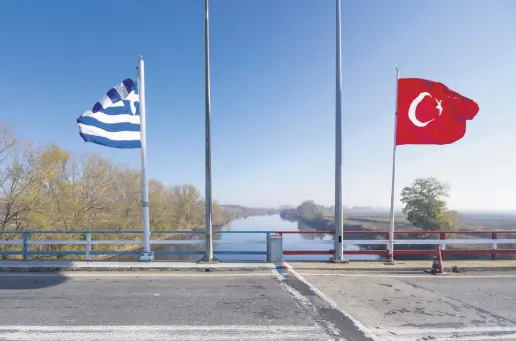  ?? ?? The Greek-Turkish border on the bridge over the Maritsa (Meriç) River, in the Thrace region, Feb. 7, 2022.