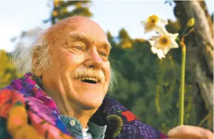  ??  ?? Ram Dass shares his insights about life and death in Becoming Nobody