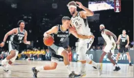  ?? REUTERS ?? ■ Indian basketball fans got a great opportunit­y to watch two star-studded NBA teams take on each other in their backyard in two preseason games,