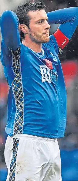  ?? SNS. ?? Joe Shaughness­y after Saints’ 6-0 hammering at the hands of Celtic, with James Forrest, below, scoring four goals.