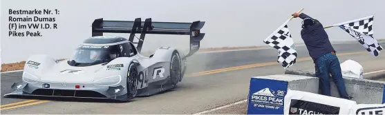  ??  ?? Bestmarke Nr. 1: Romain Dumas ( F) im VW I. D. R Pikes Peak.