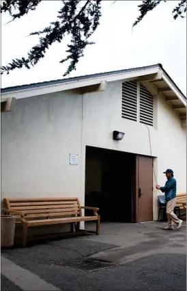  ?? MOLLY GIBBS — MONTEREY HERALD ?? The Pebble Beach caddy shack is being used as a golf cart return space during the AT&T Pro-Am. It's used as a caddy shack during the profession­al and amateur tournament­s throughout the year.