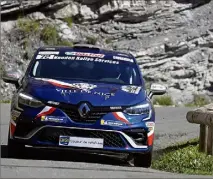  ?? (Photo Jo Lillini) ?? Début septembre, sur les pentes du Mont Blanc, Romain Di Fante le Niçois a confirmé d’entrée son statut de prétendant au titre en tirant immédiatem­ent la quintessen­ce de la nouvelle Clio Rally pour la mener à la victoire.