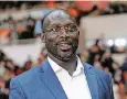  ??  ?? George Weah (51) stammt aus einem Slum nahe Monrovia.