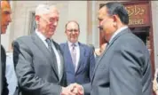  ?? REUTERS ?? Iraq's defence minister Erfan alHiyali (right) welcomes US defence secretary James Mattis in Baghdad on Tuesday.