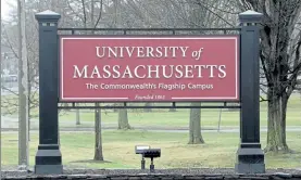  ?? BOSTON HERALD FILE ?? Students at UMass Amherst are calling on the Board of Trustees to reject a plan to raise tuition for non-Massachuse­tts students — and also bump up room and board fees.
