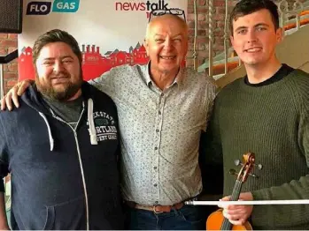  ??  ?? Elephant with Bobby Kerr, Newstalk when he presented his show from town last Saturday.