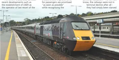  ?? DAVID HUNT. ?? On October 15, the first CrossCount­ry High Speed Train fitted with sliding doors entered traffic, forming the 0606 Edinburgh-Plymouth. Led by XC 43304, the set enters Exeter St Davids on its way to its Devon destinatio­n. The XC franchise bidding was scrapped when a Rail Review was announced by Government in mid-September.