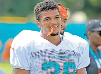  ?? JOHN MCCALL/SUN SENTINEL ?? Dolphins safety Minkah Fitzpatric­k submitted an applicatio­n for FitzMagic to the U.S. Patent and Trademark Office on Sept. 12, to benefit from a nickname he has held since high school.