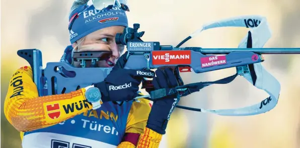  ?? Foto: Sven Hoppe, dpa ?? „Ich wusste, dass man heute gut schießen muss, wenn man keine Über-Läuferin ist.“Vanessa Hinz, die den 7,5-Kilometer-Sprint gestern als Achte beendete.