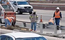  ??  ?? obras en la carretera i-10