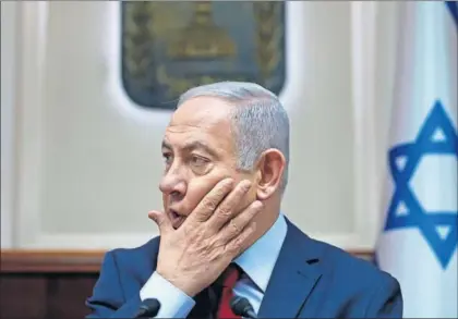  ?? / ODED BALILTY (AP) ?? El primer ministro de Israel, Benjamín Netanyahu, preside ayer el Consejo de Ministros.