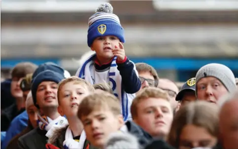  ??  ?? Fans venter på at komme ind for at se Leeds United mod Blackburn. Foto: Ed Sykes/Action Images/Ritzau Scanpix