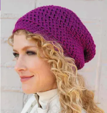  ??  ?? Crochet this hat in a snap with chunky-weight yarn, and make up a bunch to have on hand for extra gifts.