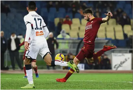  ?? — AP ?? Let it rip: Roma’s Bryan Cristante (right) scoring during the Serie A match against Genoa on Sunday.