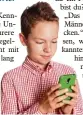  ?? Symbolbild: Andre Bonn ?? Viele Kinder haben schon ein eigenes Smartphone.