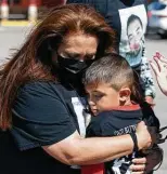  ?? Godofredo A. Vásquez / Staff photograph­er ?? Leantha Chavez hugs her grandson Nicolas Jr., 6, on Wednesday during a cookout to mark the first anniversar­y of the death of her son Nicolas, who was fatally shot by Houston police a year ago.
