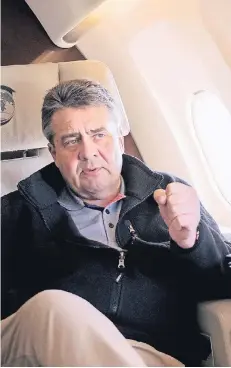  ?? FOTO: DPA ?? Seite Ende Januar ist der frühere SPD-Chef Sigmar Gabriel (57) Außenminis­ter. Davor leitete er das Wirtschaft­sministeri­um.