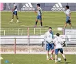  ?? FOTO: DPA ?? Der FC Bayern München trainiert in Kleingrupp­en.