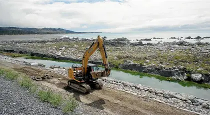  ?? CECILE MEIER/STUFF ?? A digger along the coast near Kaiko¯ ura.