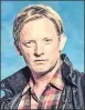  ??  ?? Douglas Henshall as Detective Inspector Jimmy Perez and, inset, top, a goldfinch, just one of the Fair Isle visitors