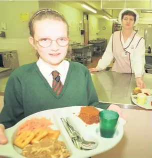  ?? All West Lancs youngsters should get free school meals, says the borough council, so that no-one misses out ??