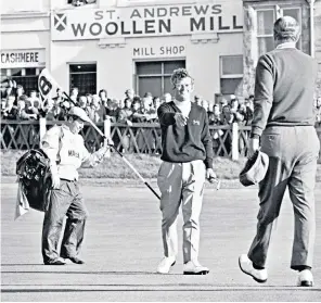  ?? ?? Marsh after winning the 1971 Walker Cup walks over to shake hands with his American opponent Bill Hyndman; right, players and supporters of Everton and Nottingham Forest give a minute’s applause out of respect to Marsh ahead of their match at Goodison Park on August 20