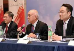  ??  ?? From left: Kim Teck Cheong managing director Datuk Lau Koh Sing, non-executive chairman Datuk Deleon Quadra and Dexter Lau at the briefing in Kuala Lumpur yesterday.