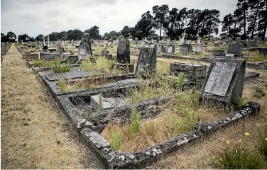  ?? PHOTO: GEORGE HEARD/STUFF ?? Some families have started taking their own lawnmowers to gravesites.