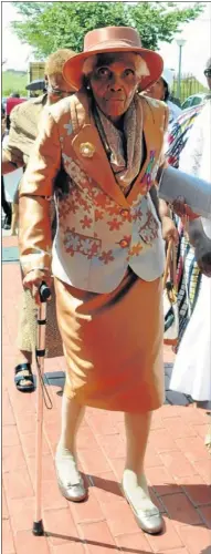  ?? PHOTO: PETER MOGAKI ?? IT AIN’T NOTHING BUT A NUMBER: Selloane Ethel Leisa arrives at her 100th birthday and thanks giving celebratio­n held at Albertina Sisulu Hall in Orlando West, Soweto