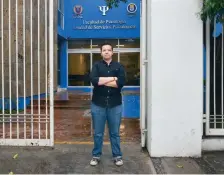  ??  ?? En mayo de 2017, Loren Daniel recibió un reconocimi­ento como el docente de investigac­ión mejor calificado en la Facultad de Psicología.