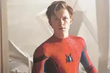  ??  ?? ►► El británico Tom Holland es el nuevo Spiderman. Qué podría salir mal cuando 7 amigos de toda la vida se juntan a cenar? Son tantos los años que se conocen, tantas las cosas que han vivido y tantos los años de matrimonio, que todo marcha estupendo;...