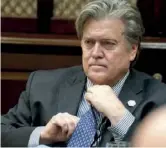  ??  ?? Steve Bannon, conseiller stratégiqu­e et ex-patron du site d’extrême droite Breitbart.