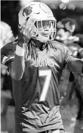  ?? STEPHEN M. DOWELL/ORLANDO SENTINEL ?? Jones High’s Stephen Sparrow celebrates after a touchdown against Wekiva in Orlando on Thursday.