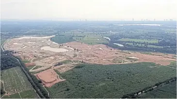  ??  ?? An aerial view of an 18-hole golf course on a 660-rai plot being developed by Siam Motors Group.