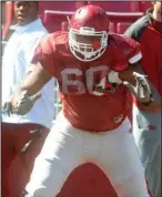  ?? NWA Democrat-Gazette/Michael Woods ?? B-WALL: Third-year sophomore Brian Wallace, here pictured in April, and redshirt freshman Colton Jackson are alternatin­g at right tackle for the Arkansas Razorbacks, 3-0 and ranked No. 17 by The Associated Press before Saturday’s 8 p.m. game with No....