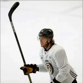  ?? Nancy LANE / Boston herald FILE ?? Bruins star david Pastrnak said the biggest struggle during his offseason of rehab from hip surgery was not being able to go out and play soccer or tennis.