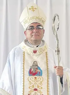  ?? ?? Monseñor Roberto Carlos Zacarías López, primer obispo de la Diócesis de Canindeyú.