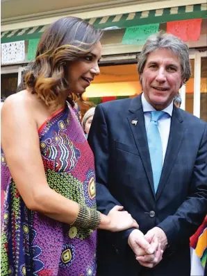  ??  ?? Mónica García de la Fuente y Boudou tuvieron mellizos el miércoles 17. Durante la prisión del ex vice, la mujer lo visitó dos veces por semana y preparó el departamen­to que le prestaron en Barracas para la salida del funcionari­o K.             