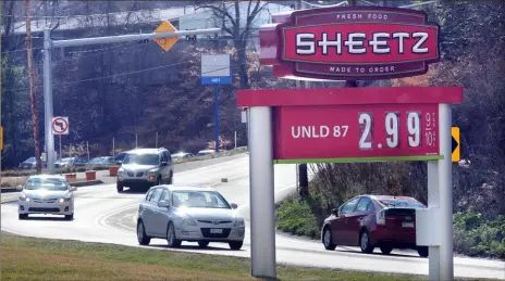  ?? Pittsburgh Post-Gazette ?? The Sheetz convenienc­e store chain has been hit with a lawsuit by federal officials who allege the company discrimina­ted against minority job applicants.