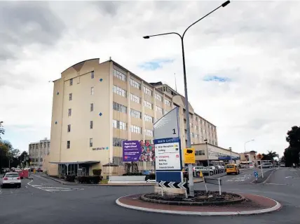  ?? Photo / Doug Sherring ?? Counties Manukau Health is prioritisi­ng other building problems.