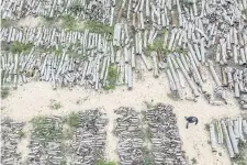  ?? NYT ?? The remains of munitions gathered from a Russian bombardmen­t of the northeaste­rn Ukrainian city of Kharkiv are seen on May 23.