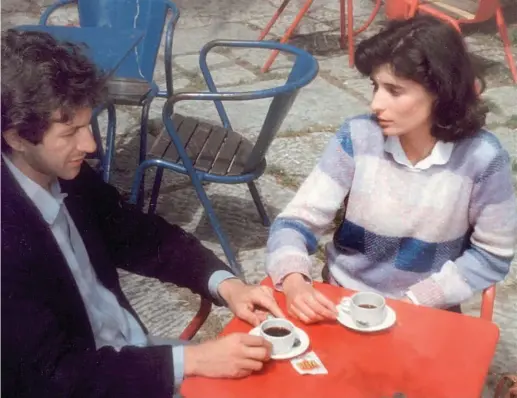  ?? ?? Cena do filme “Um Adeus Português” (1985), de João Botelho, com Fernando Heitor e Cristina Hauser
