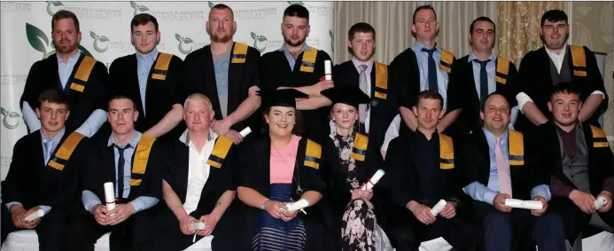  ??  ?? Level 5 Certificat­e in Agricultur­al. Back – Cathal Byrne, Jack Doyle, Edwin Foley, James Ginty, Wesley Greene, Pat Kinsella, Ian Power, and Cathal Sinnott; front – David Evans, Conor Kenny, Denis Cadogan, Cliona O’Leary, Micheala Kretova, John O’Neill,...